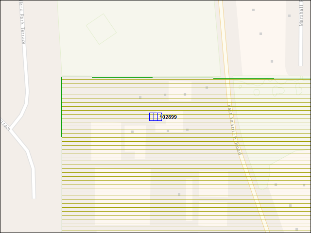 Une carte de la zone qui entoure immédiatement le bâtiment numéro 102899